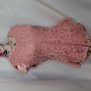 5/$30 NWOT SCOVE Lace Crewneck Peplum Baby pink blush Tank